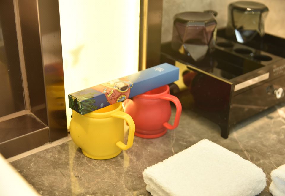 家庭亲子?豪华三人房|小童乐园|小童护栏|小童洗护