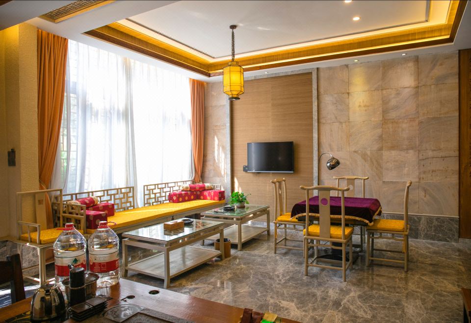 地派享泉居-三房两厅别墅-独立庭院-茶台-麻将桌