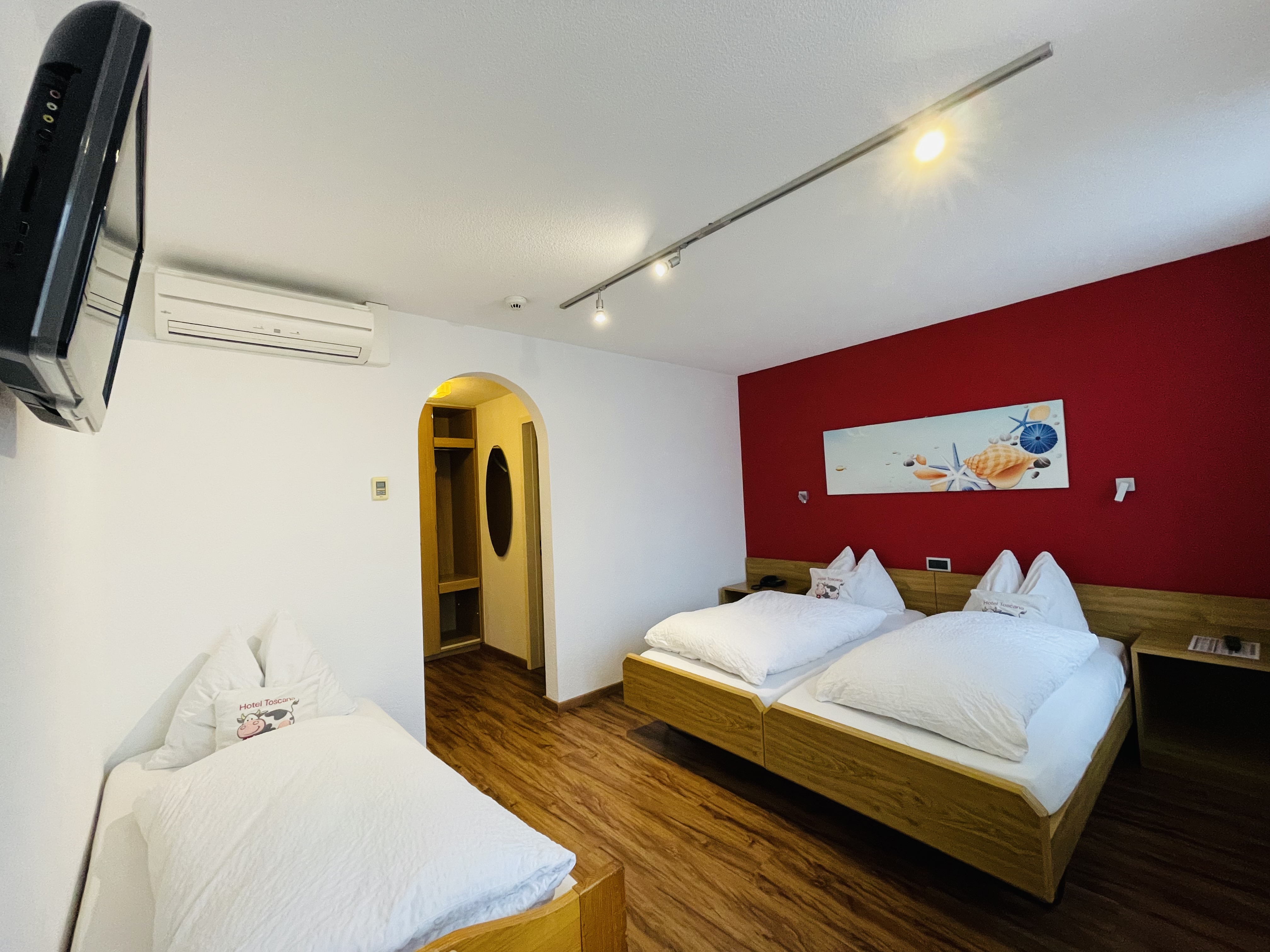 三人房（带空调）