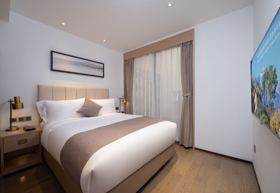 Wyndham Grand Plaza Royale Jinlin LijiangSichuan - Style Elegant Villa | Three - Bedroom King - Sized Bed Villa (Garden View + Mahjong Machine)