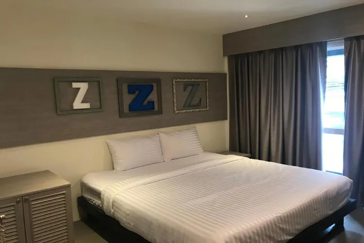 ห้องพักส่วนตัวพร้อมห้องน้ำที่ใช้ร่วมกัน(เตียงใหญ่)