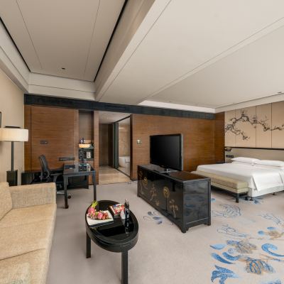 豪華商務大床房（大面積+獨立浴缸+渝味Minibar） 重慶融匯國際飯店優惠
