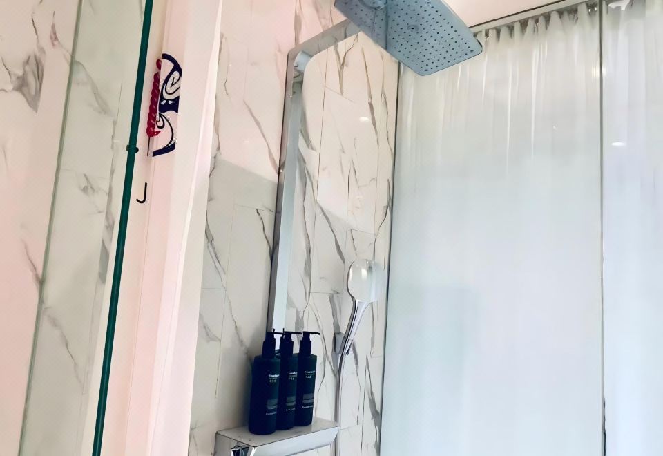 CitiGO Hotel Nanluoguxiang BeijingHuanyi Parent-child Queen Room(Fridge)