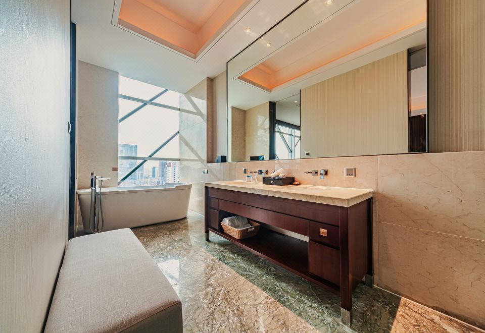Lia! By Minyoun Chengdu Rezen Hotel (Chunxi Taikoo Li Store)Elegant Suite (Twin Beds + Bathtub)