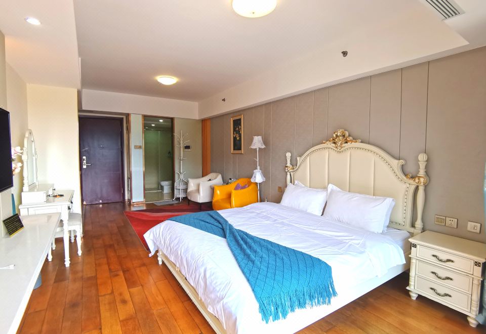 Yunshangju Theme ApartmentNorth European-Style Simple Deluxe Room (Balcony)