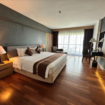 豪華尊貴房 巴塔姆海景假日酒店優惠