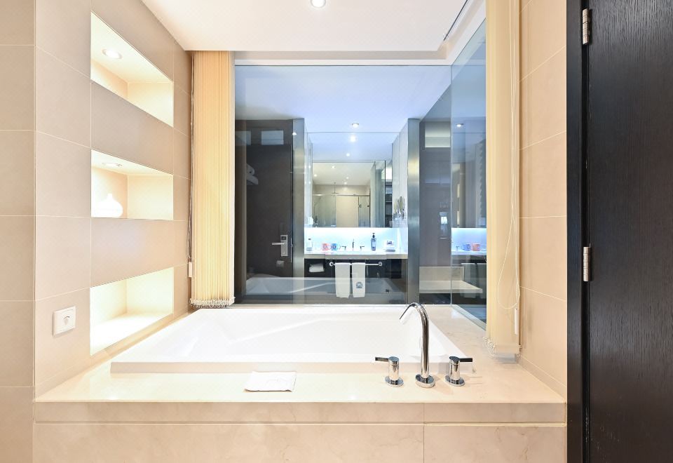 亲子大床房（小冰箱＋深度睡眠枕）