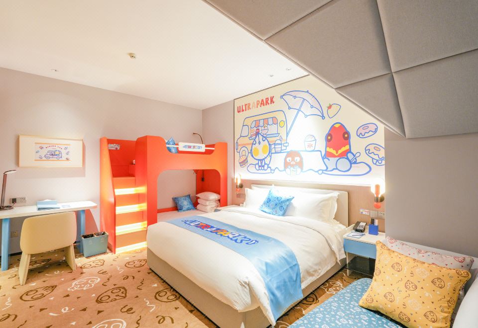 奥特欢乐园家庭房