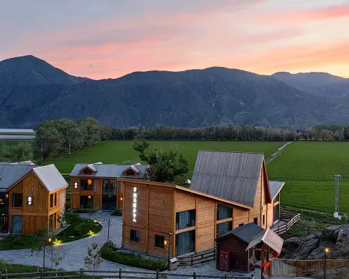 Yilemu Lake Three Hundred Homestays Hotele w: Powiat Fuyun