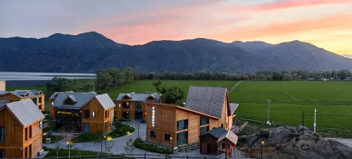 Yilemu Lake Three Hundred Homestays