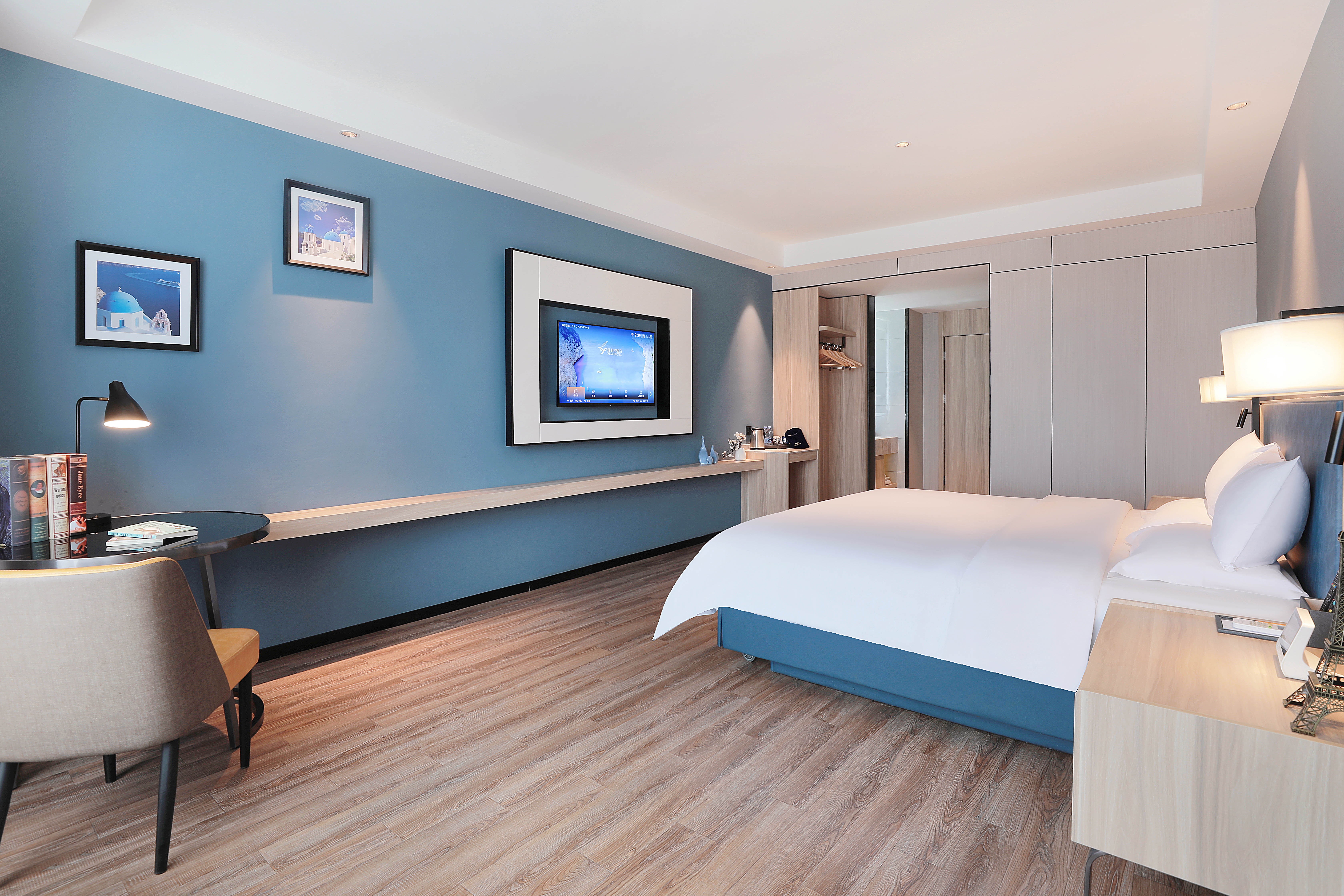 高级大床房（智能客控-落地窗）