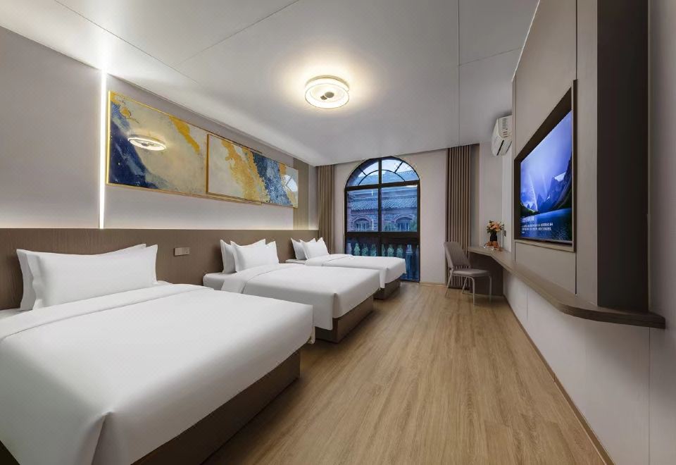 Guestroom - Triple Occupancy, Near Water