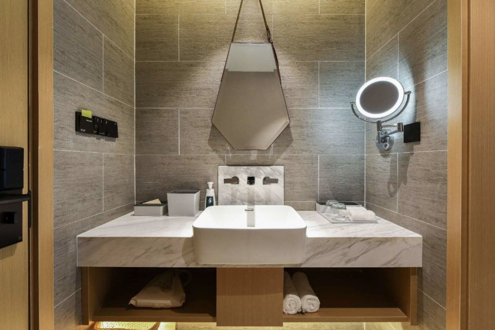 行政家庭雙床房-高速吹風機+手機投屏+浴袍+Minibar