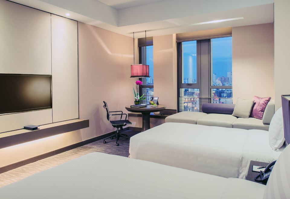 Pan Pacific TianjinPremier King River View Room