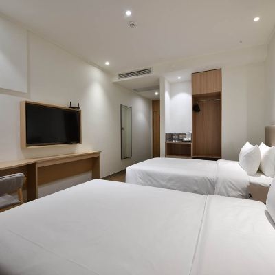 經濟雙床房（舒睡床品+投屏電視） 品睿飯店（上海虹橋國際機場店）優惠