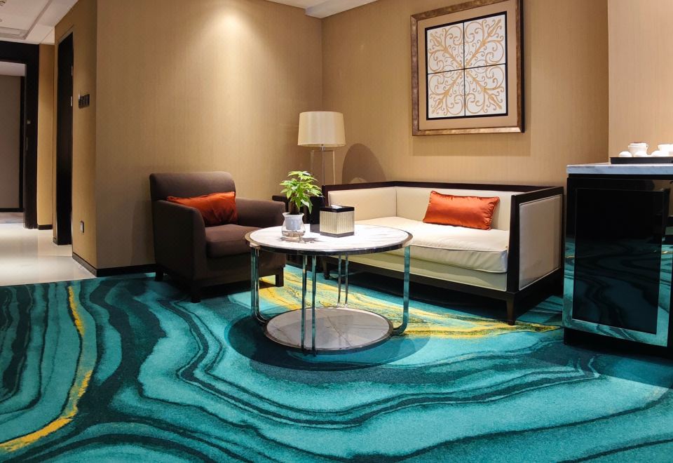 Beijing Oriental Mao HotelDeluxe Suite