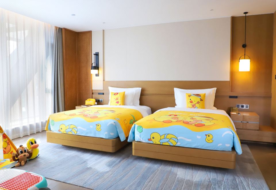 小黄鸭亲子主题房