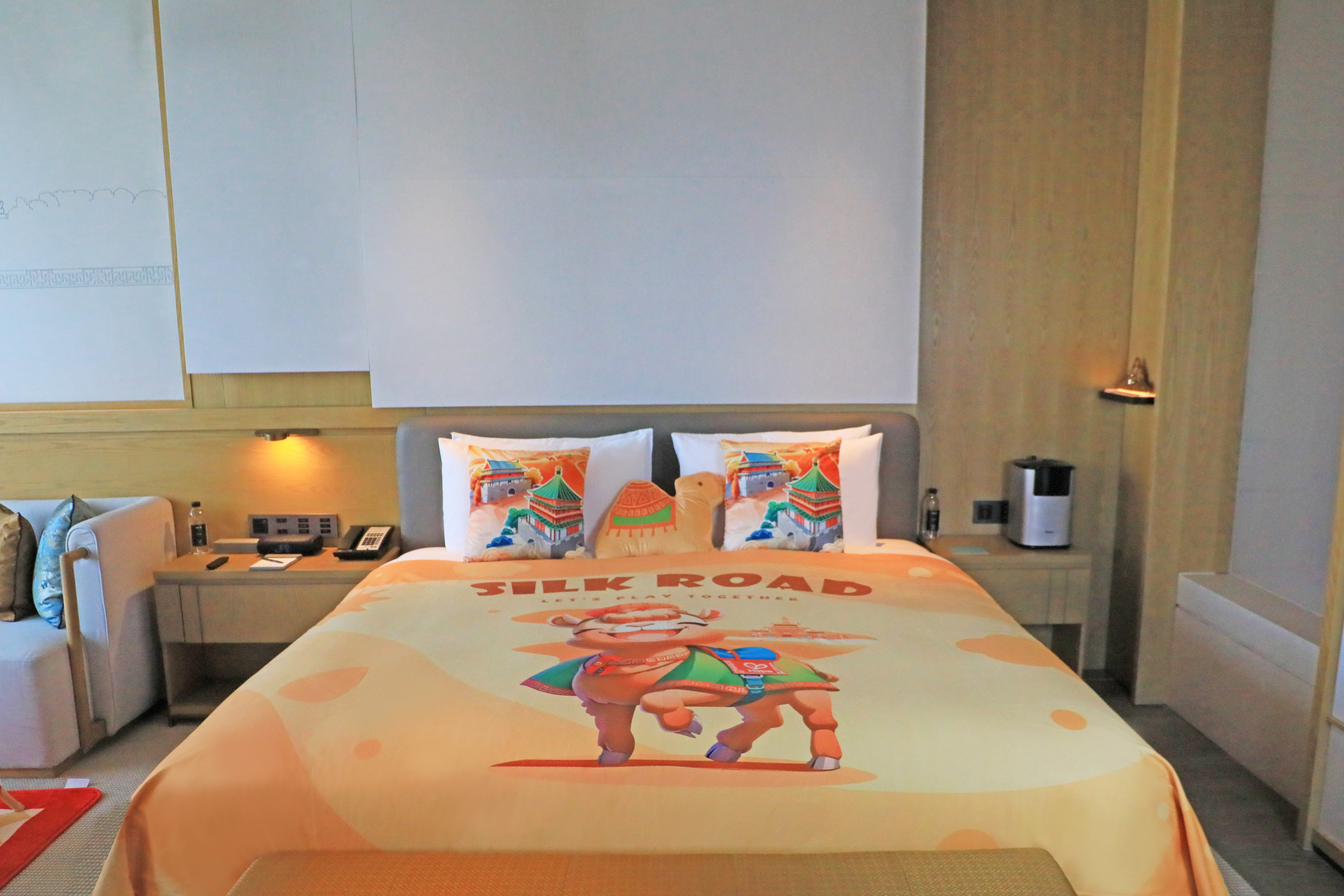 丝绸之路主题湖景套房