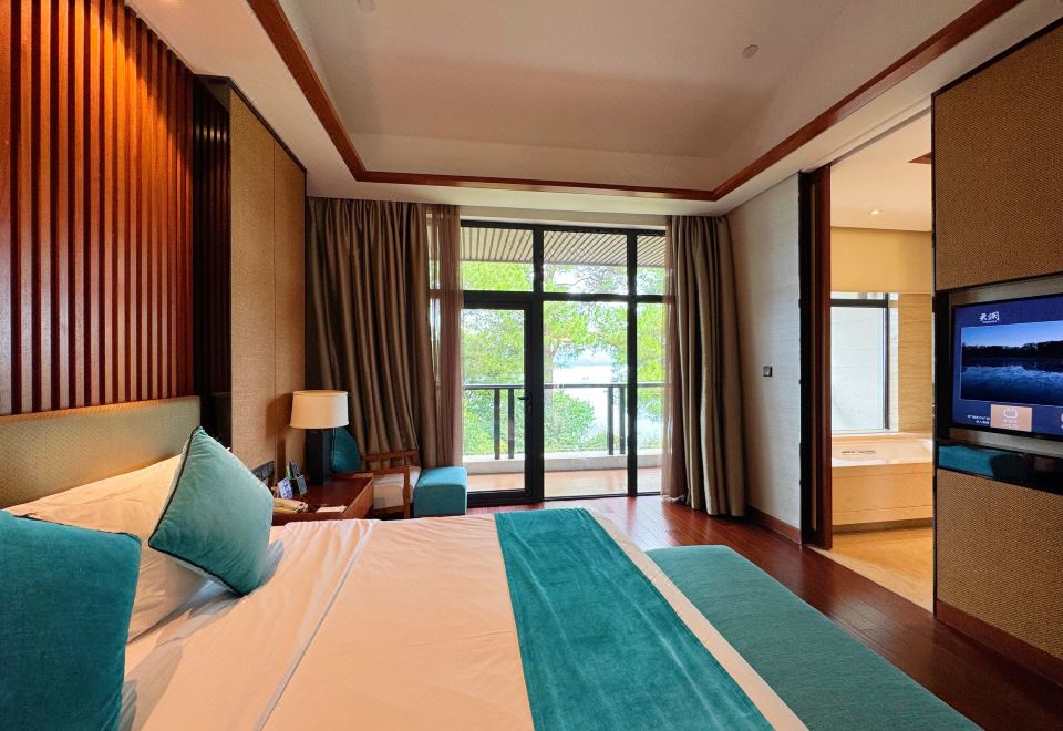 Narada Qiandao Lake ResortDeluxe Lake-view Queen Room