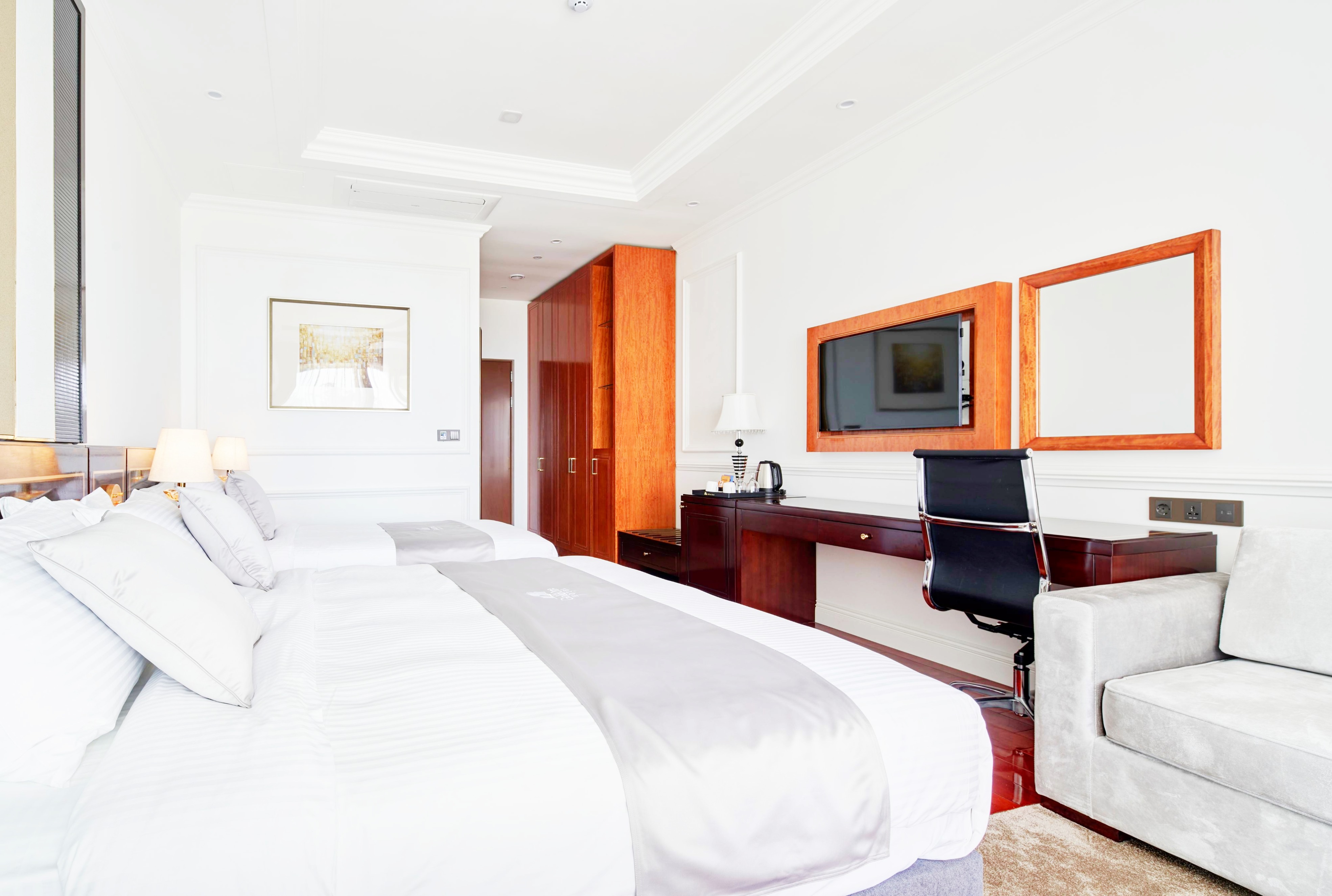 海景家庭双床按摩浴缸房