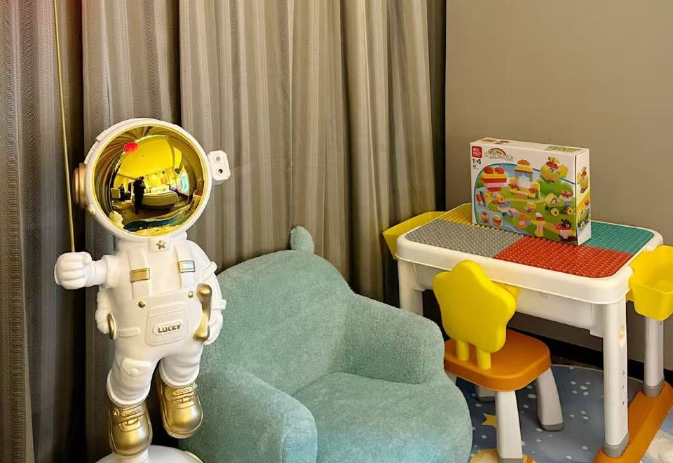 STAR星际家庭房（太空舱）