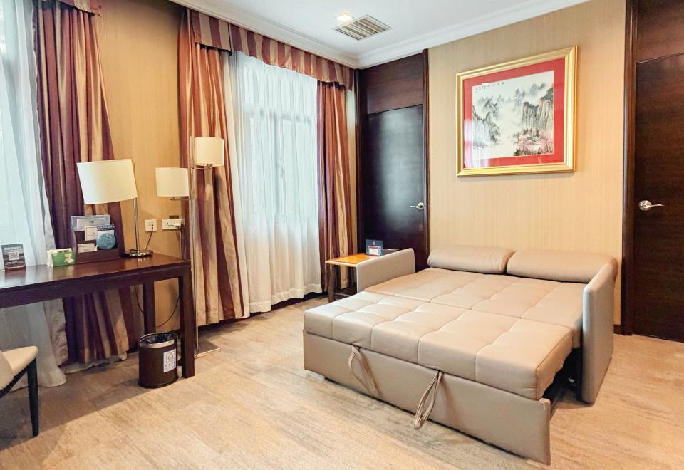 行政家庭大床间（大床，带梳化床）