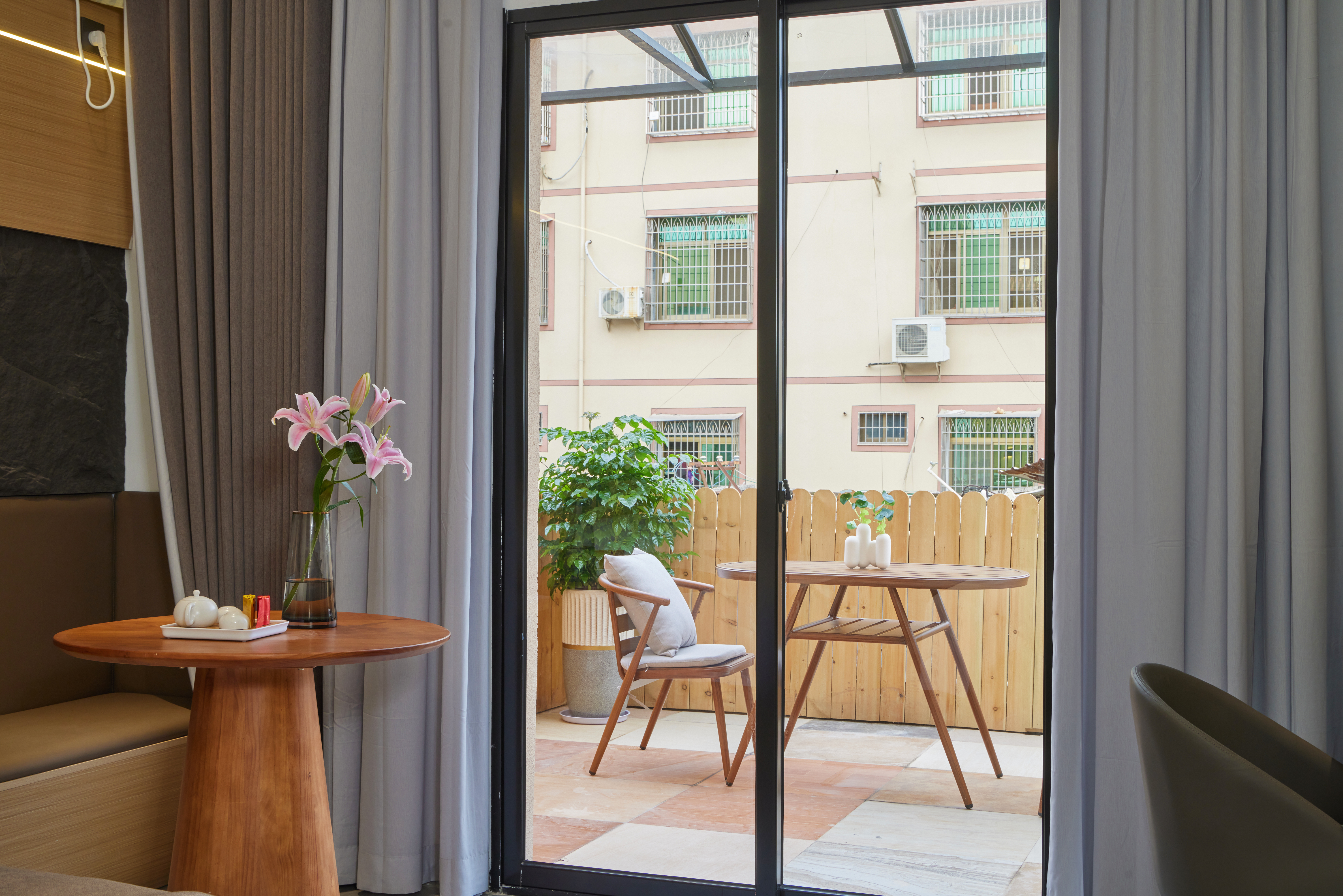 Shanxun Lunchi Jinyuan Hotel (Xiamen North Railway Station)尊享阳台大床房（外阳台）