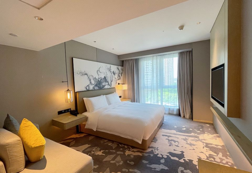 雅居客房-大床（迷你冰箱+智能客控）