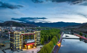 Lano Hotel (Daocheng Binhe Road)