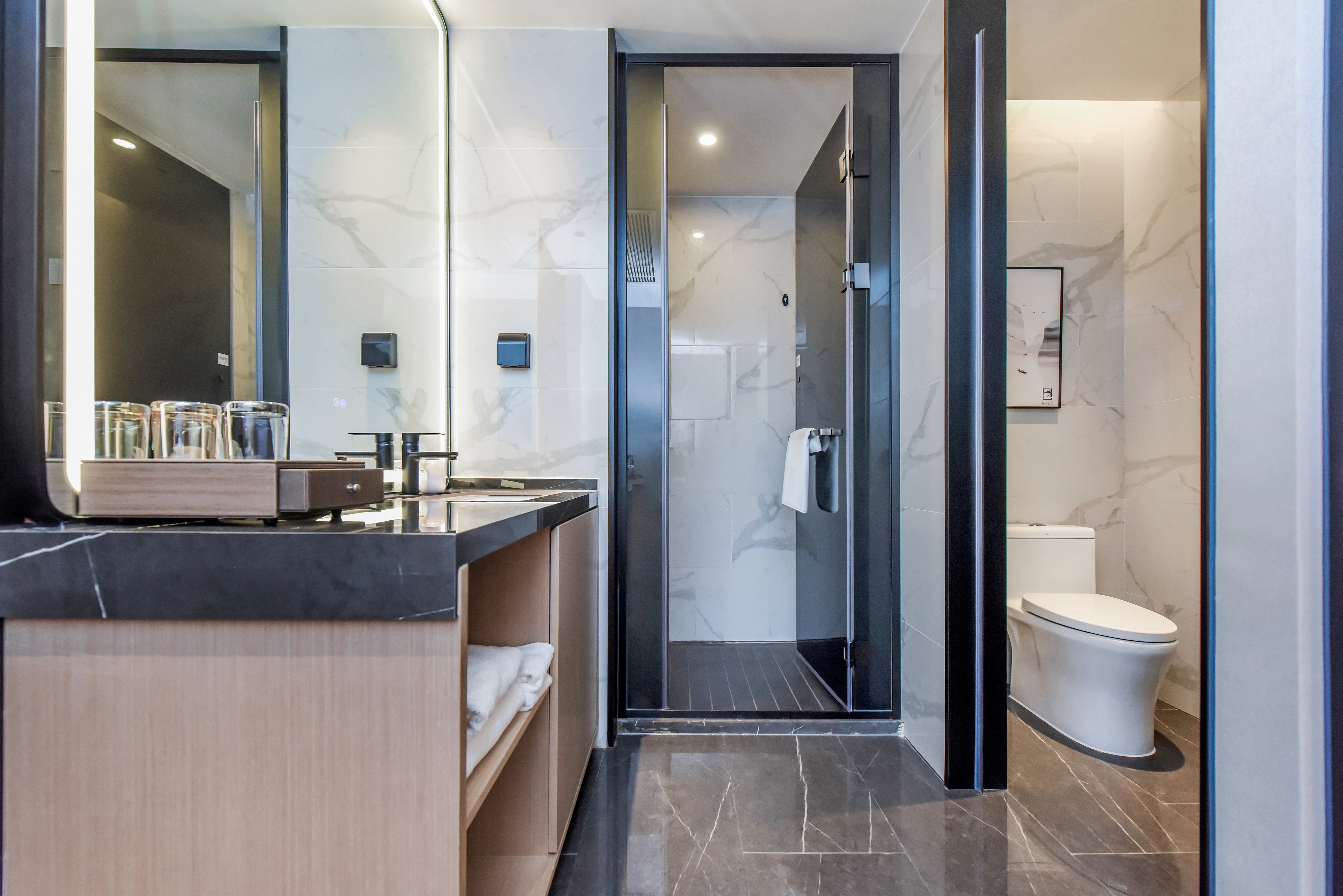 豪华三床房（落地窗+休闲时光）