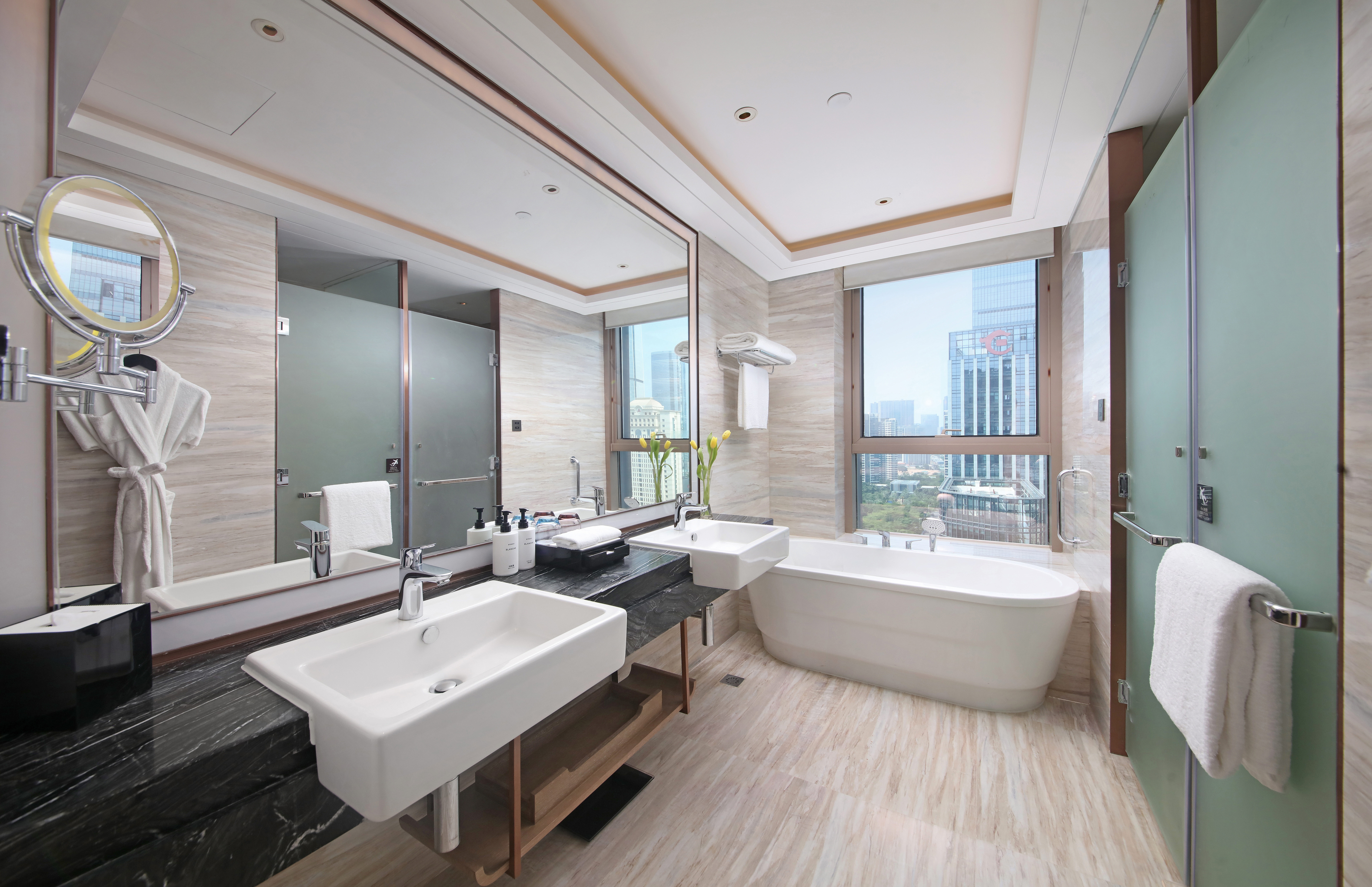 高级套房（观鹭岛城市风情）