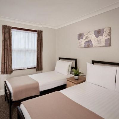 Superior triple with single beds Lords Hotel London Promo Code