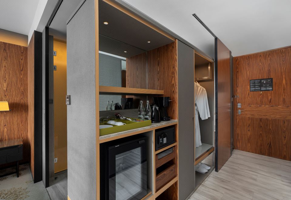 Hyatt Regency Bangkok Sukhumvit2 Twin Beds City View