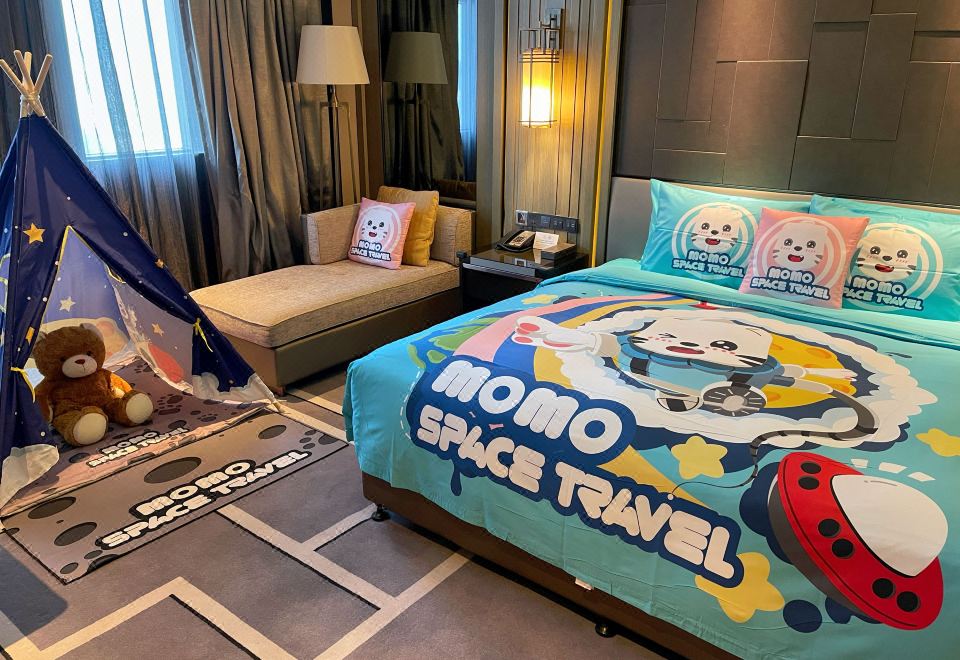 豪华亲子连通房（帐篷顶+摇摇马+小童洗护用品）