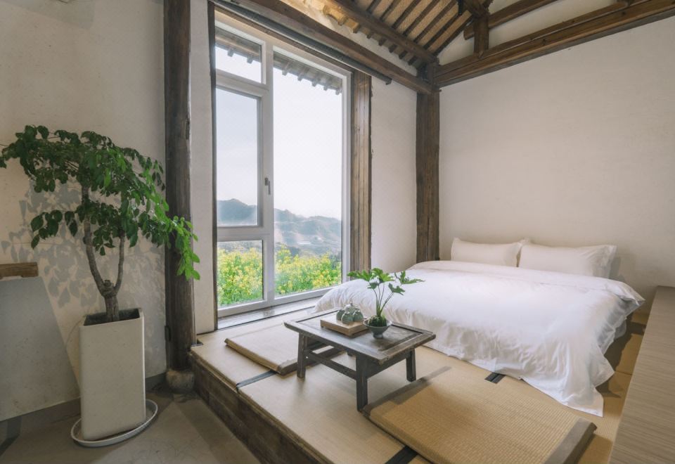 雪友-loft双卧峡谷梯田景观家庭房