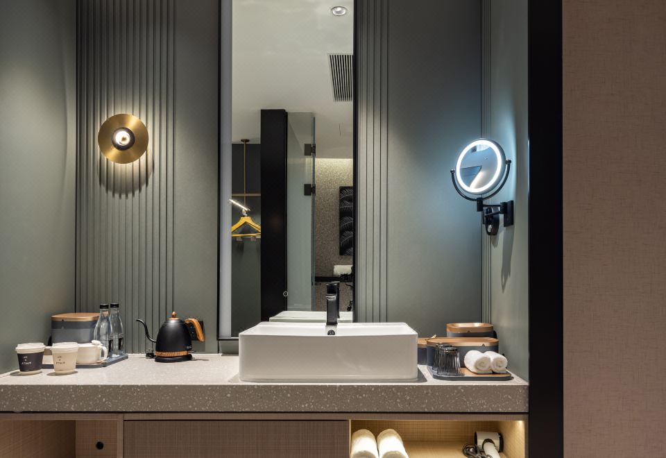 高級雙床房【小冰箱+投屏電視+瑜伽墊】