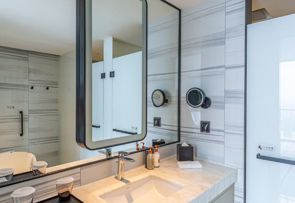 Crowne Plaza Xinghai DalianThemed Room