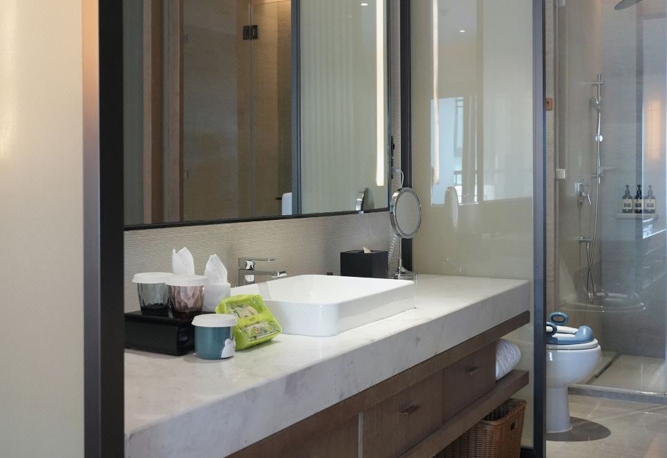 湿地公园家庭房（1张大床+1张小床）