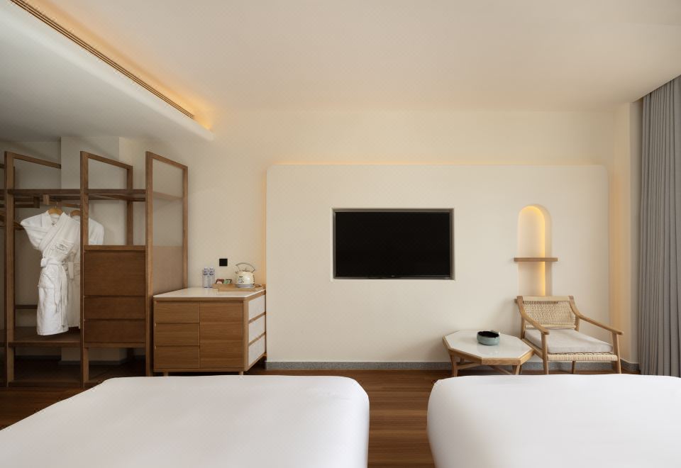 Deluxe 2-bed Room