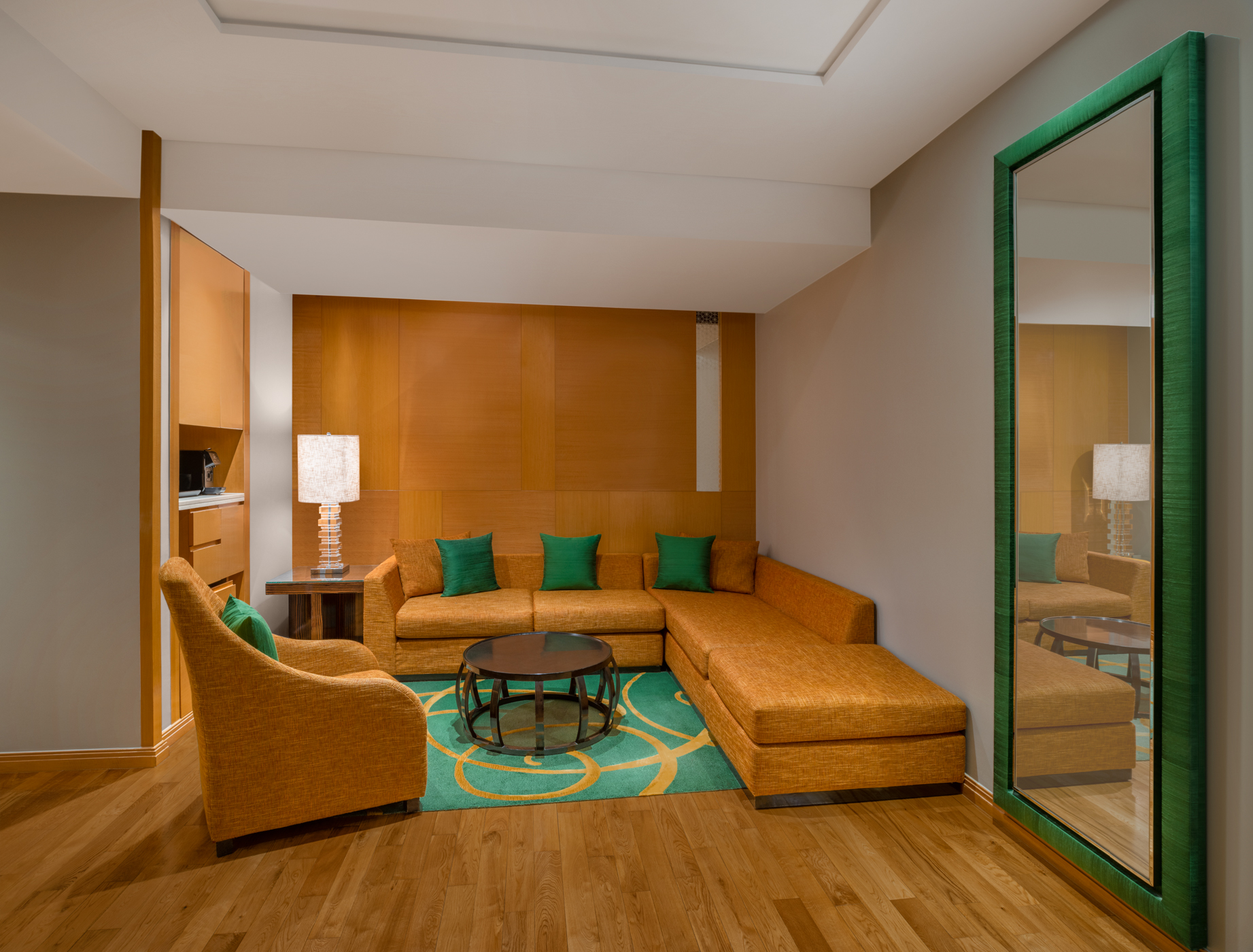 Renaissance Suite, Club Lounge Access, 1 King, Corner Room