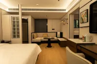 W+City Season Hotel