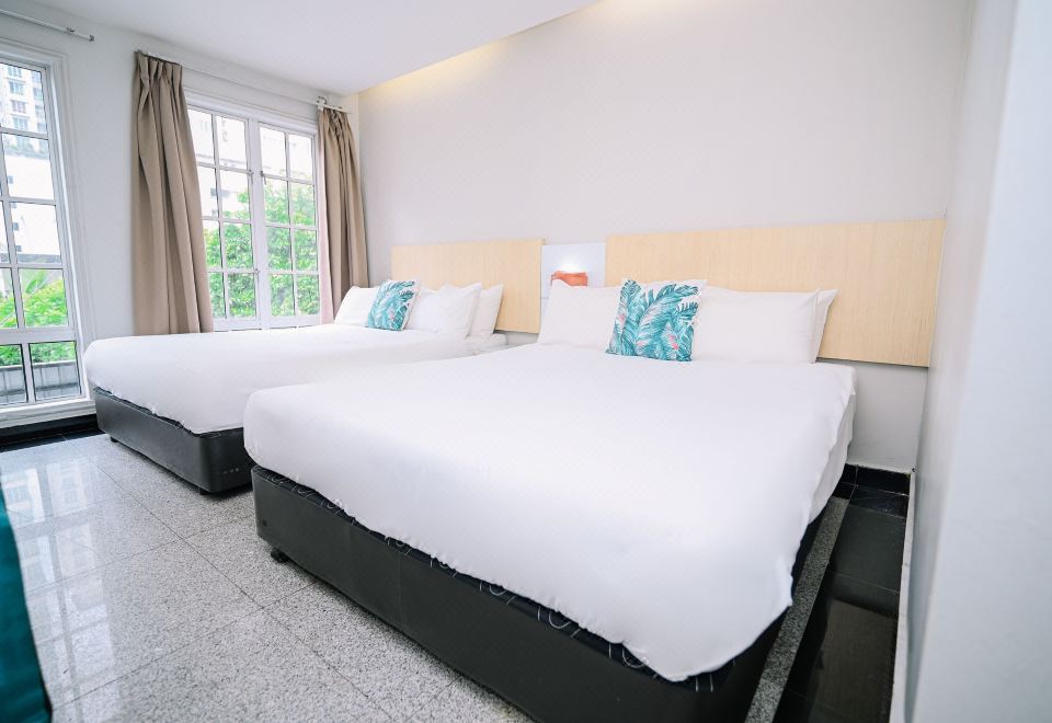 Swing & Pillows - Subang SS15 - Housity