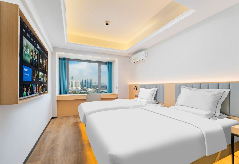 Haoke Collection Hotel (Chengdu East Railway Station West Square) Elegant 2-bed Room