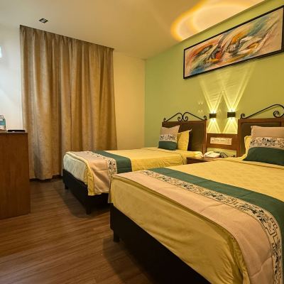 Kembar Mewah Kupon OYO 90134 K Garden Hotel