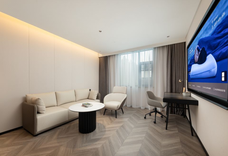 尊享套房（投屏+智能客控）