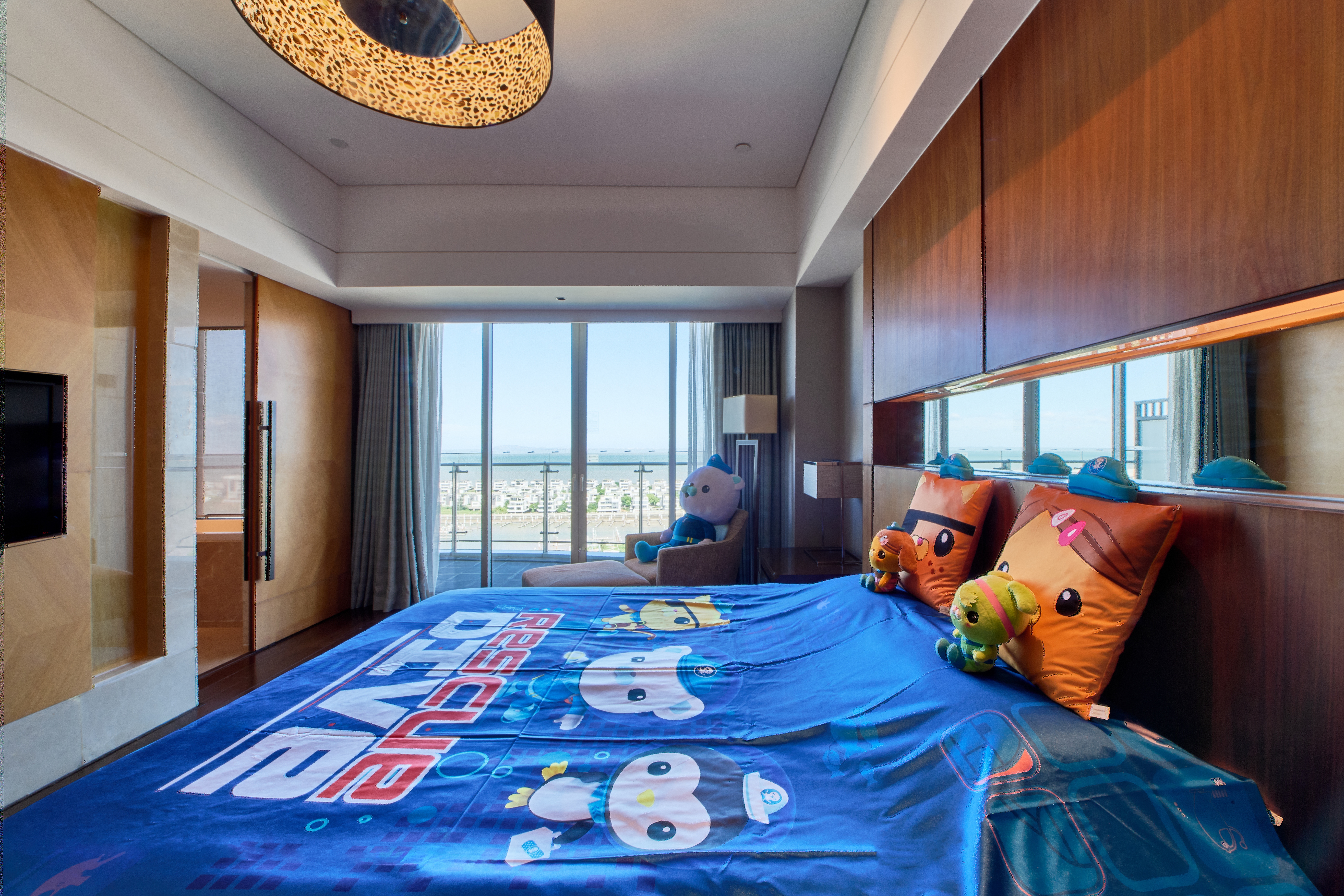 海底小纵队亲子套房（180°海景，带阳台）