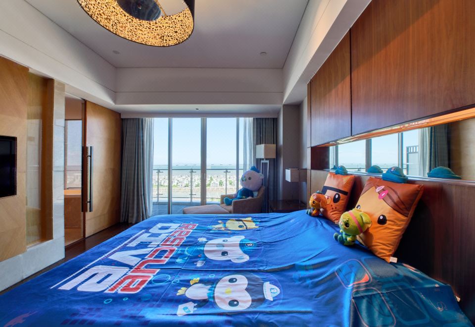 International Conference Center Hotel XiamenOctonauts Family Suite (180° Sea-View, Balcony)