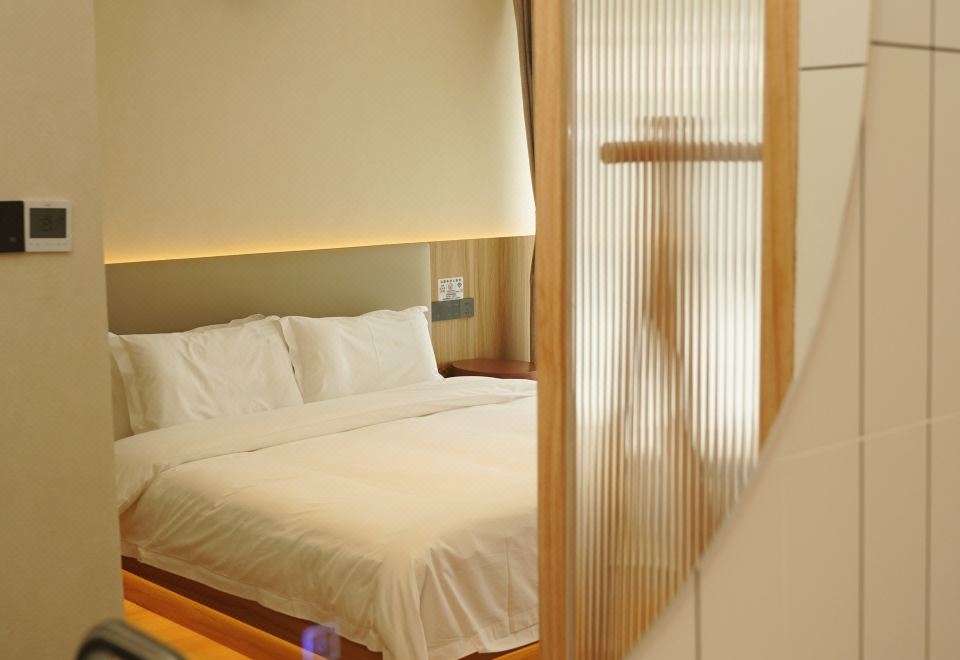 晨光映池?觀池大床房（智能客控?百寸投影?智能馬桶）