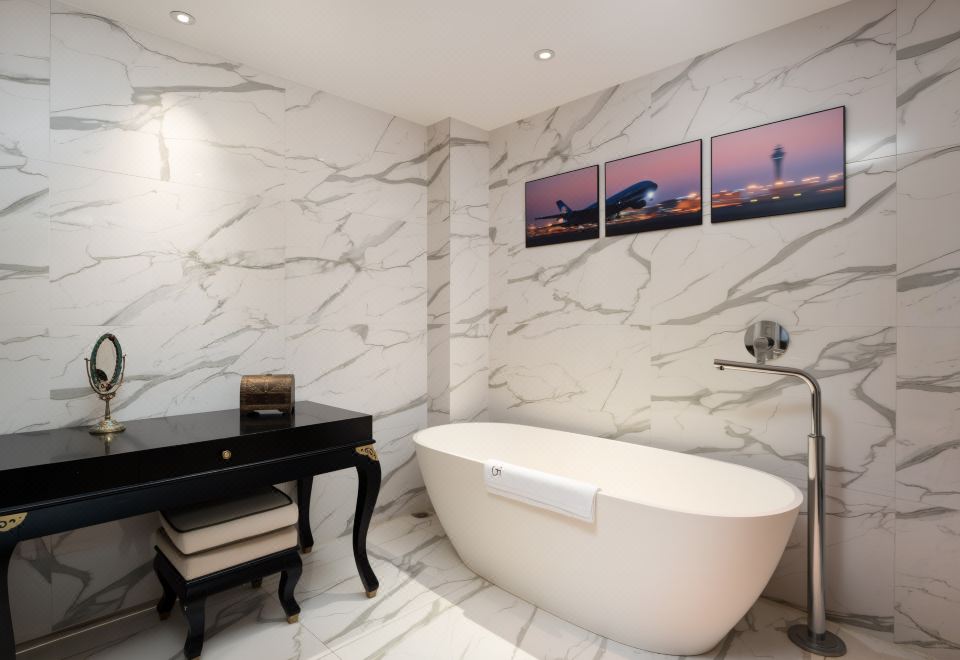 水舞·江景阳台套房（180°江景观景阳台+高奢洗护品）