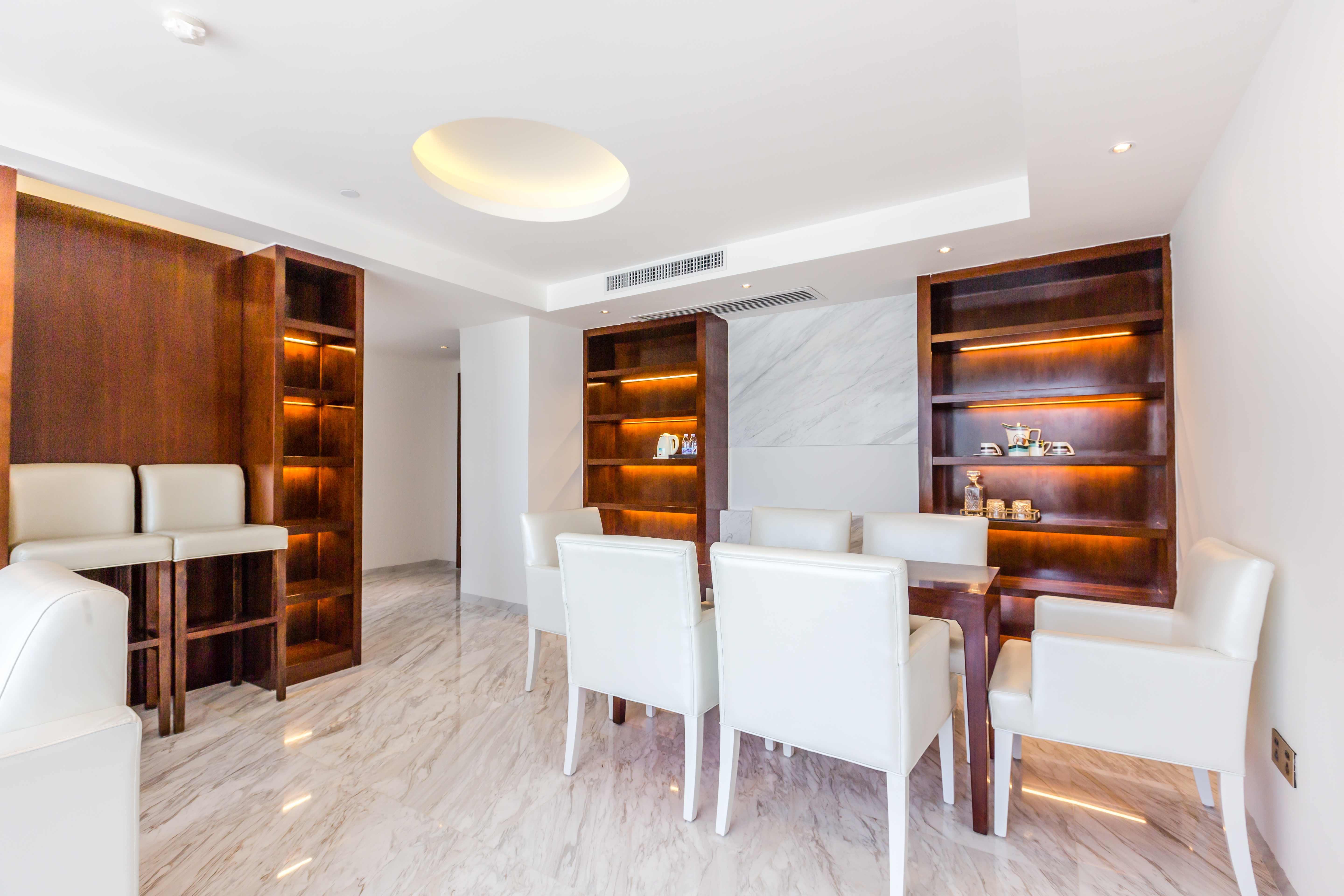 輕奢山景一房一廳